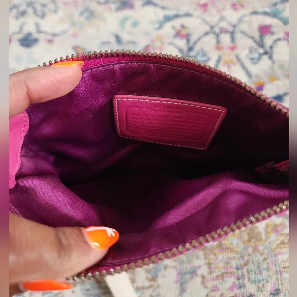 Coach Penelope Op Art Pink Coated Canvas Swingpack Crossbody Bag Handbag Purse - Picture 5 of 16